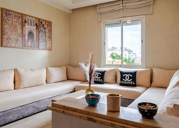 Appartement Avec Terrasse En Plein Centre De Ville